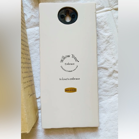 “ In Love’s Embrace “ Willow Tree Figurine By Susan Lordi - Picture 5 of 7